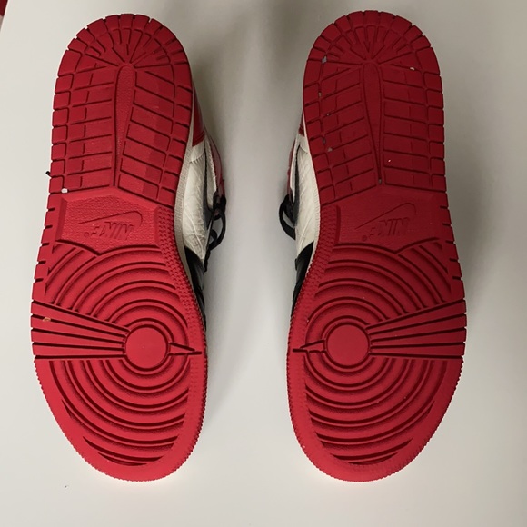 Air Jordan 1 Bred Toe - Picture 5 of 5